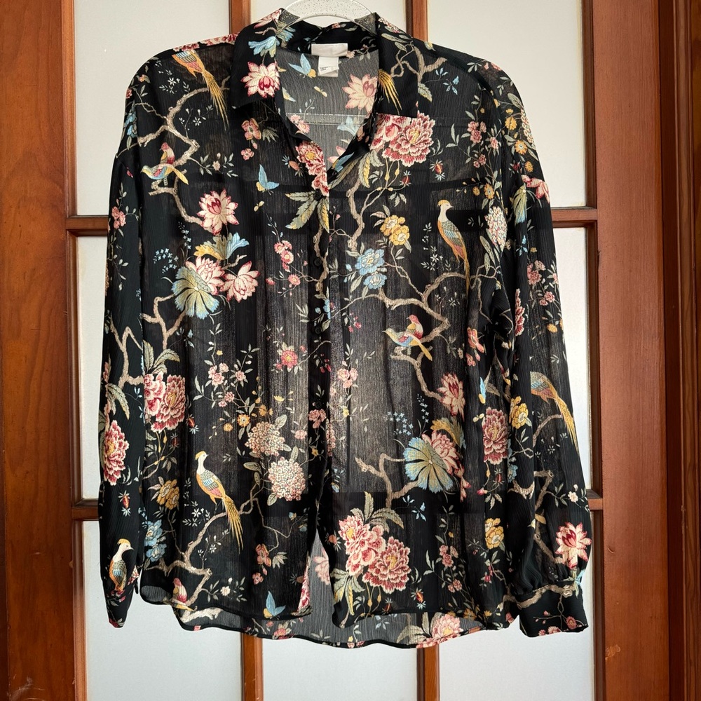 H&M SHEER FLORAL DESIGNER , SPRING PRINTED BIRD BUTTON UP SHIRT, NEW, EFFORTLESS